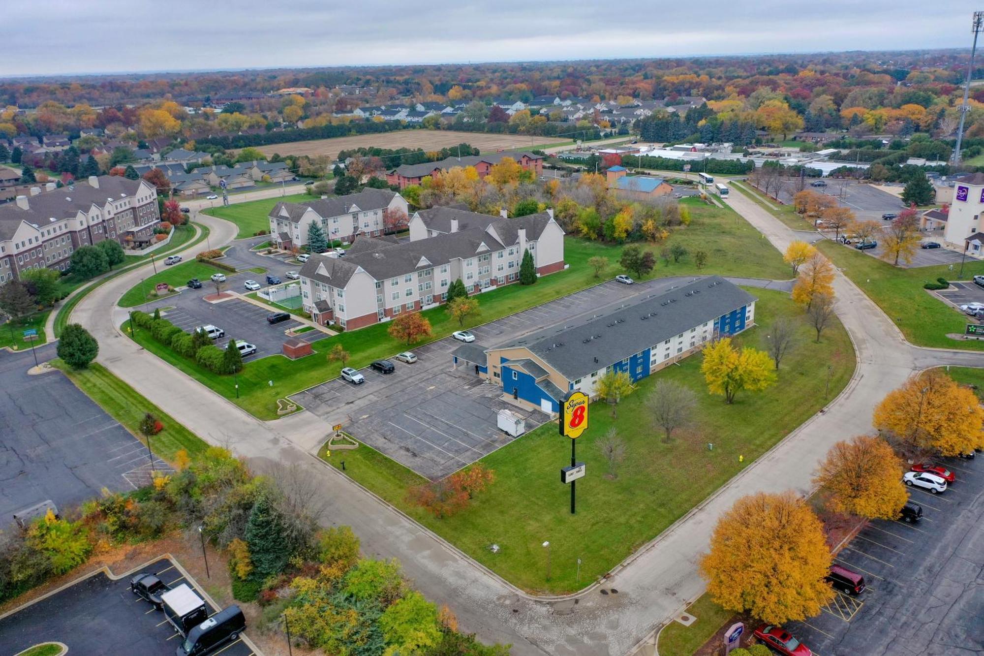 Super 8 By Wyndham Rockford I-90 Casino District Hotell Eksteriør bilde